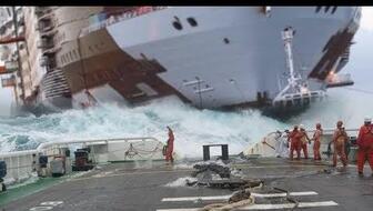 铲车助推8200吨散货船“远景发展”气囊上排下水吉水接水顺利#气囊下水#船舶下水#船用气囊#散货船下水#远景发展