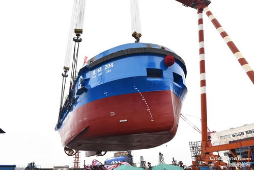 镇江船厂第八艘系列工作船成功下水 创新应用气囊技术显成效